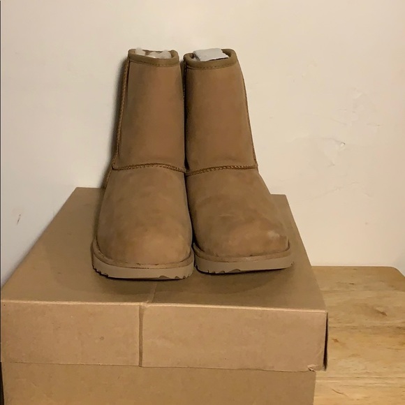 Uggs - Picture 4 of 8